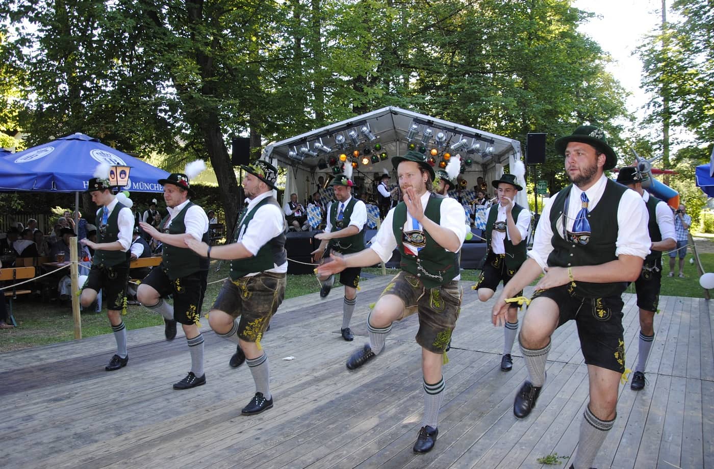 Schuhplattln im Gasthof München Süd